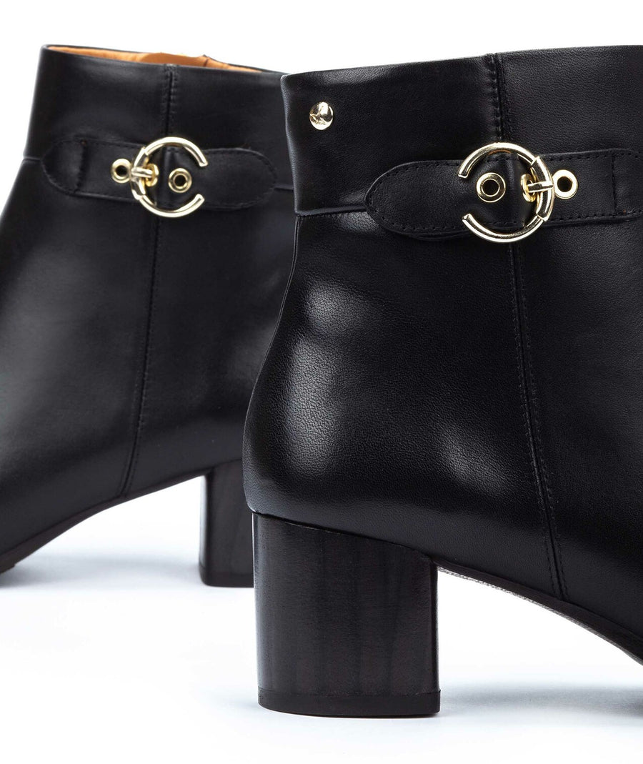 Pikolinos CALAFAT W1Z-8588 Black 000